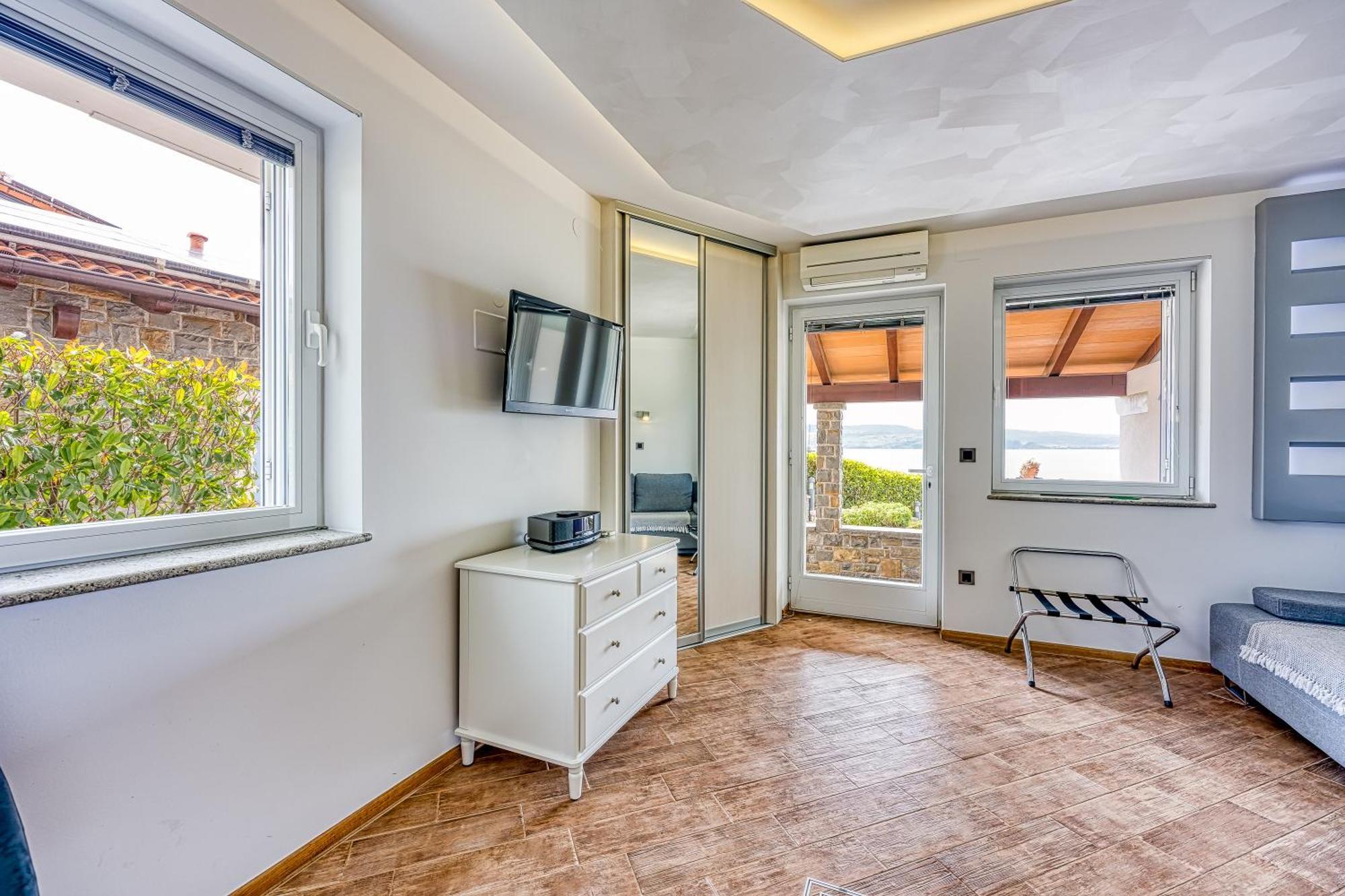 Debeli Rtic Apartments - Happy Rentals Ankaran Kültér fotó